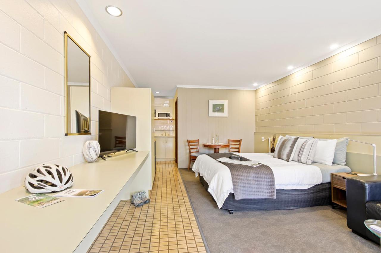 Sandbar Motel 4*